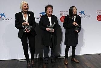 La artista Elena Asins, Soledad Lorenzo y Helga de Alvear recibieron los premios de la Fundacin Arte y Mecenazgo en su segunda edicin